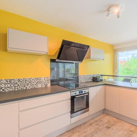 Apartment Near Metro With Parking & Balconies Lille Luaran gambar