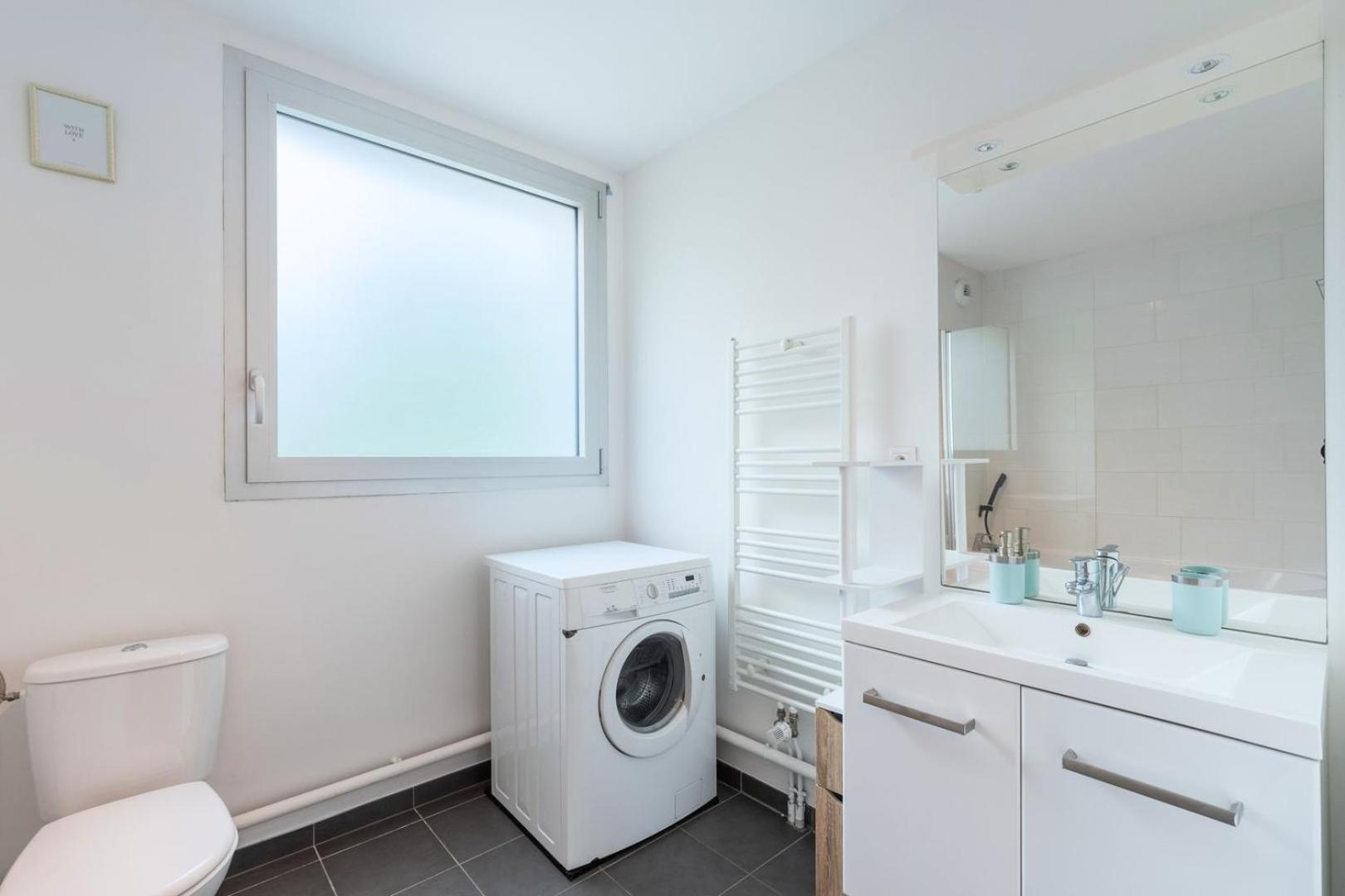 Apartment Near Metro With Parking & Balconies Lille Luaran gambar