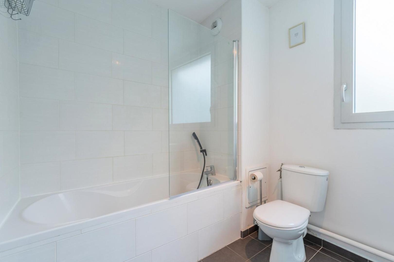 Apartment Near Metro With Parking & Balconies Lille Luaran gambar