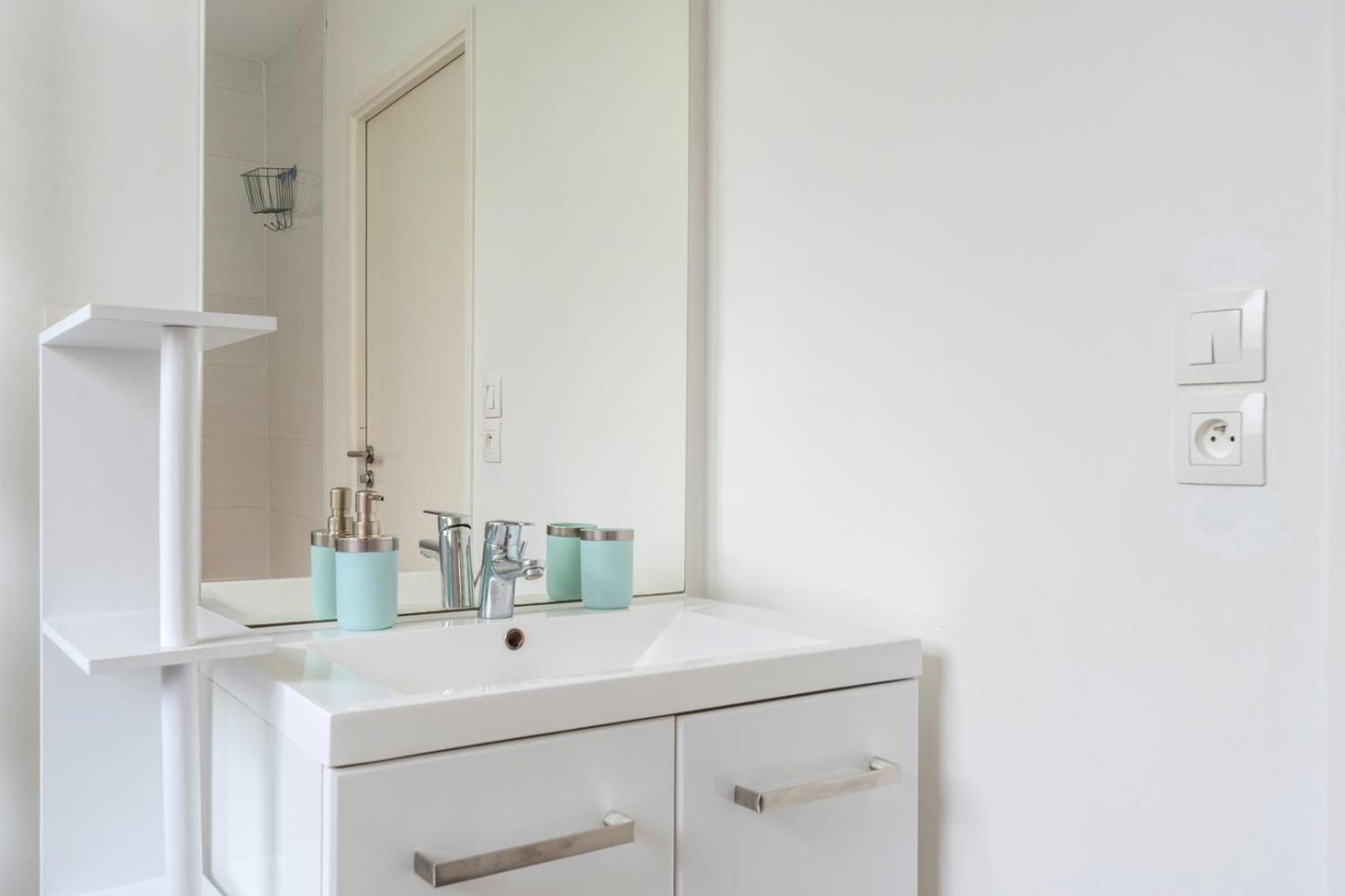 Apartment Near Metro With Parking & Balconies Lille Luaran gambar